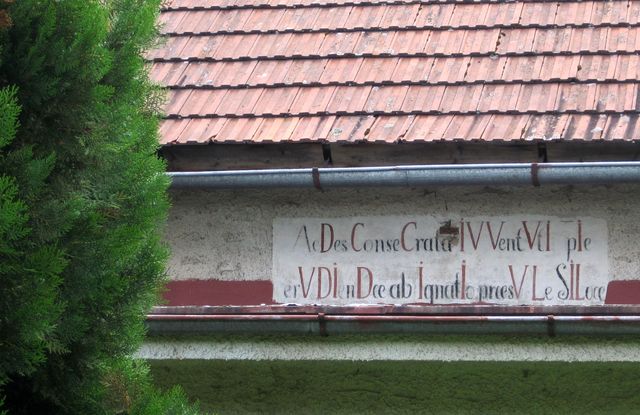 nápis býval pravděpodobně na školní budově nápis býval pravděpodobně na školní budově