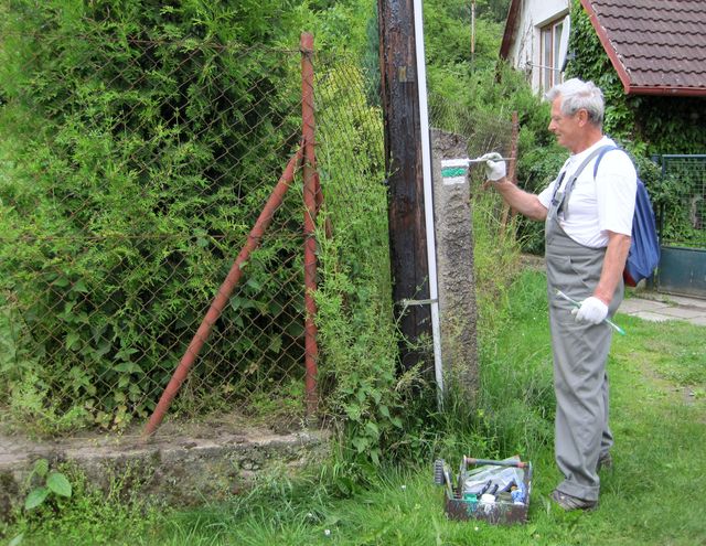 Lískovice - odtud vystoupáme k hlavní silnici a zamíříme do údolí řeky Želivky Lískovice - odtud vystoupáme k hlavní silnici a zamíříme do údolí řeky Želivky