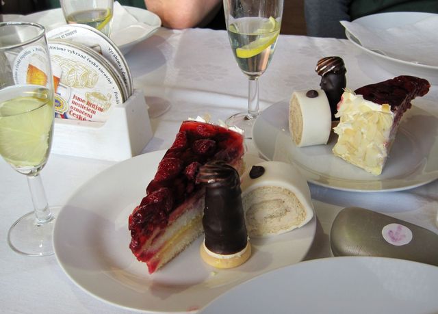 dobroty nám zpříjemnily opakování učiva pro značkaře; www.svatosi.cz dobroty nám zpříjemnily opakování učiva pro značkaře; www.svatosi.cz