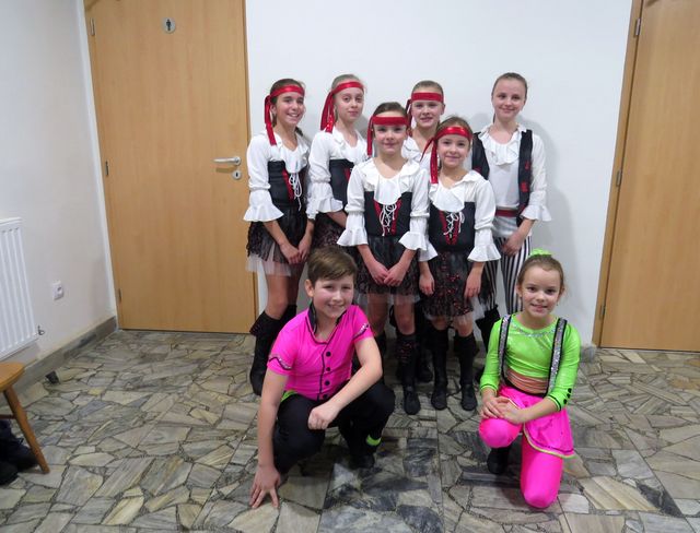 tanečníci klubu Elvis; www.svatosi.cz