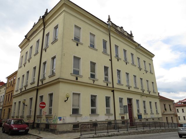bývalá škola v Brněnské ulici