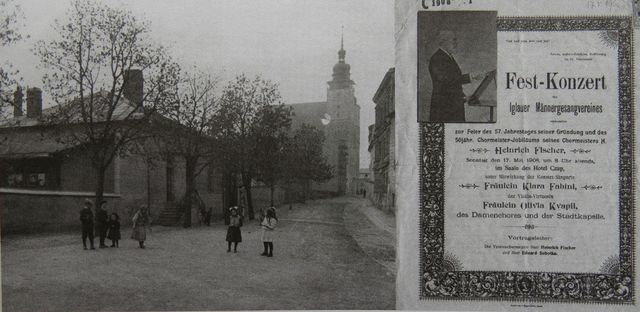 budova Zpěváckého spolku, v pozadí kostel sv. Jakuba, vedle plakát na koncert v r. 1908 - ředitel spolku Heinrich Fischer