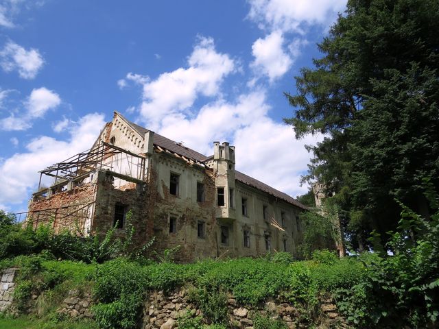 bývalý zámek v Kvaseticích